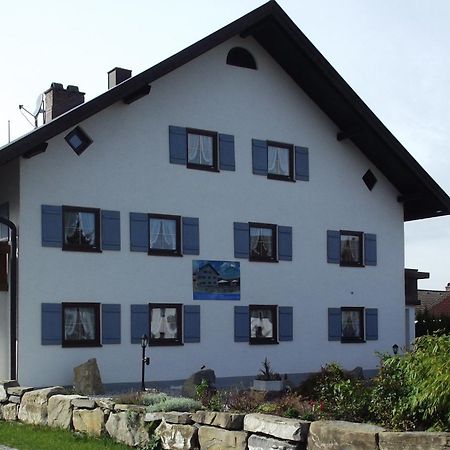 Gemuetliche Ferienwohnung In Urigem Bauernhaus 프론텐 외부 사진