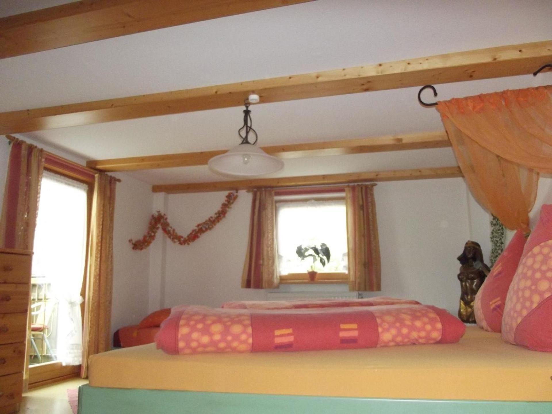 Gemuetliche Ferienwohnung In Urigem Bauernhaus 프론텐 외부 사진